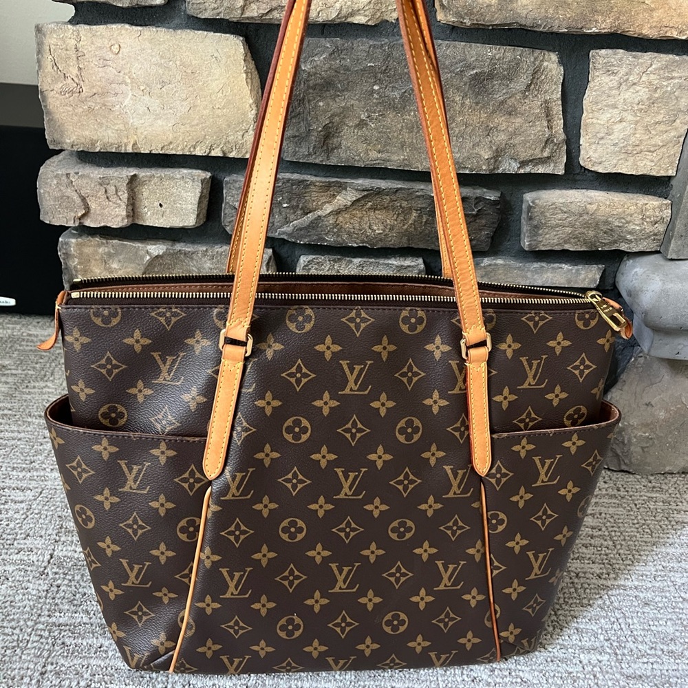Louis Vuitton Totally MM Monogram